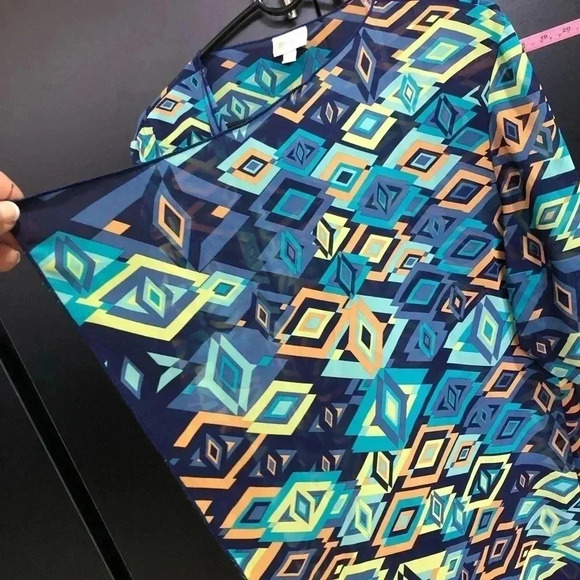 LuLaRoe Kimono/duster/cardigan/beach cover up,sheer,lightweight multicolor print - Picture 3 of 6